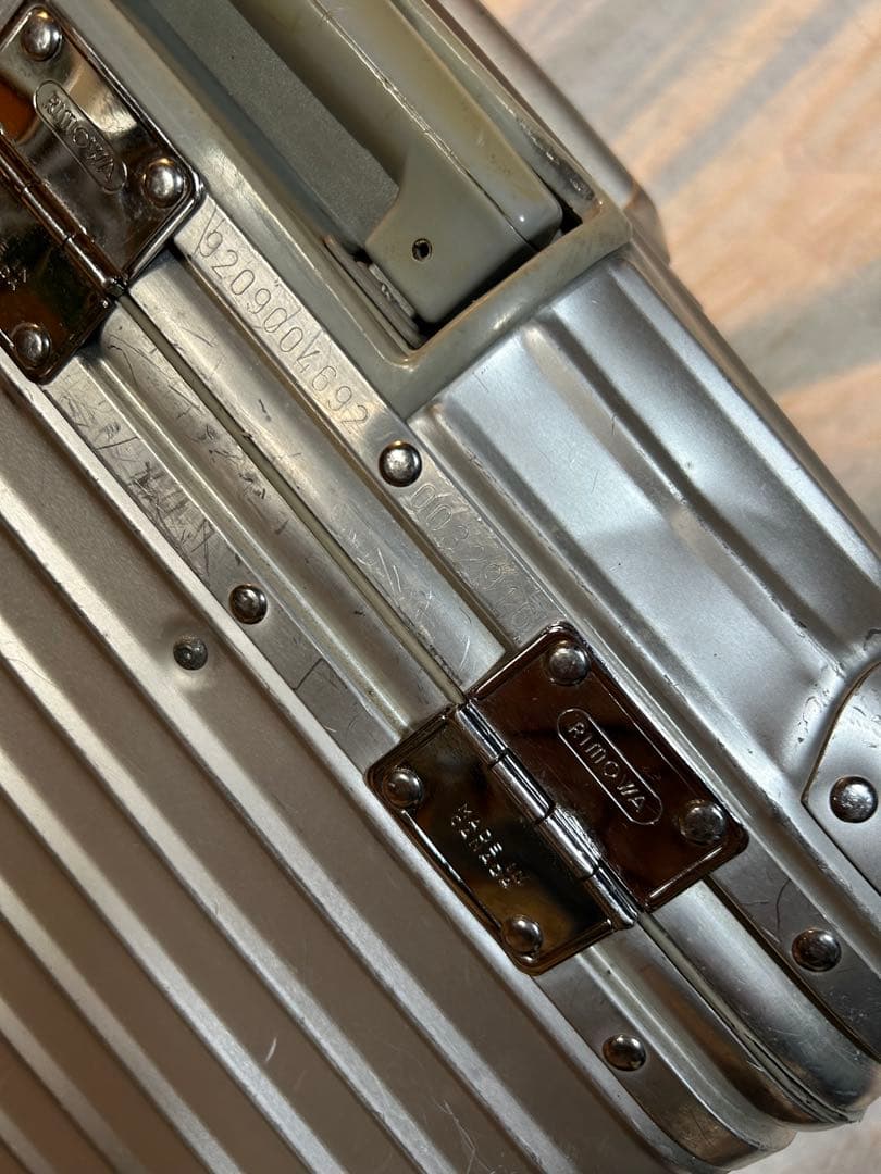 リモワ　パイロット　トロリー　ニ輪