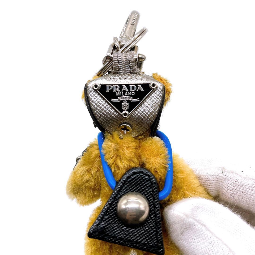 PRADA プラダ テディベア くま キーホルダー　三角プレート　キーリング