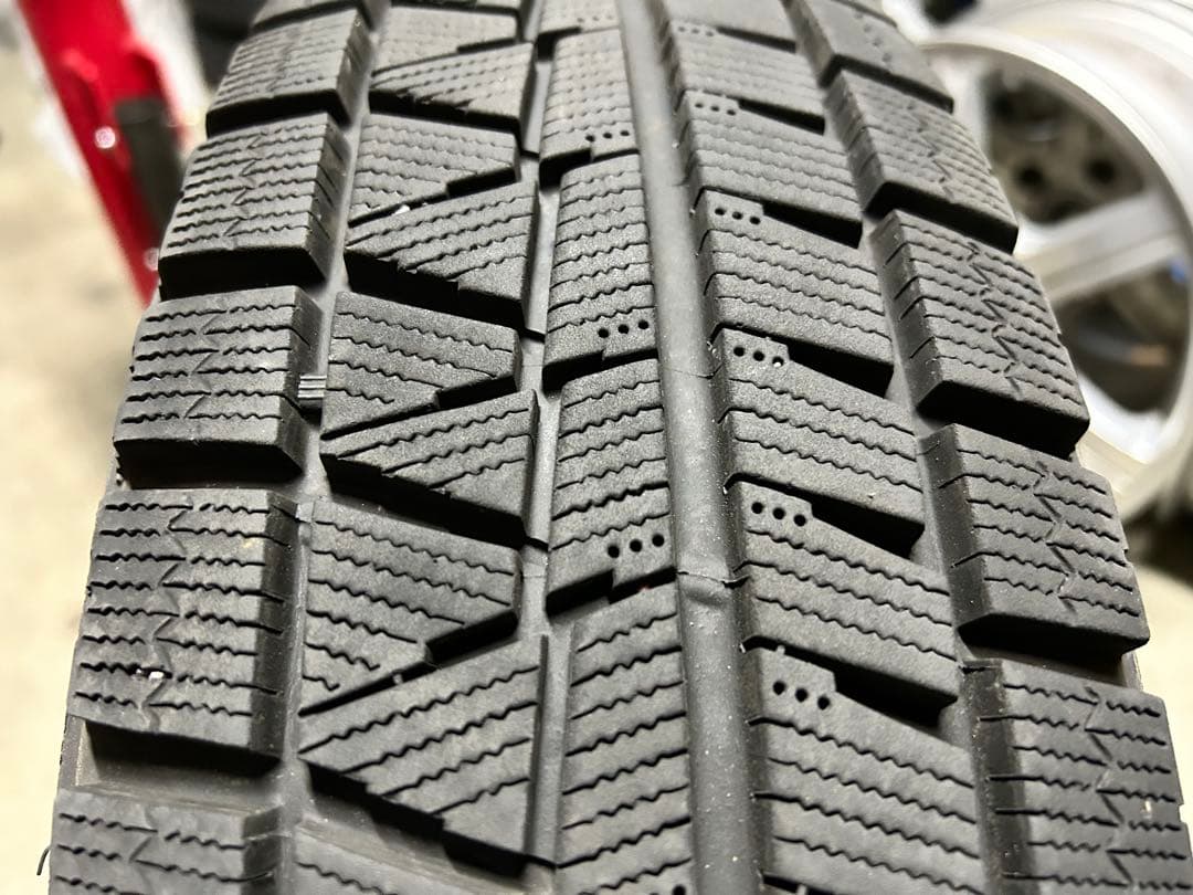【22年！９分山】ブリヂストン　スタッドレスタイヤ175/70R14 ４本セット