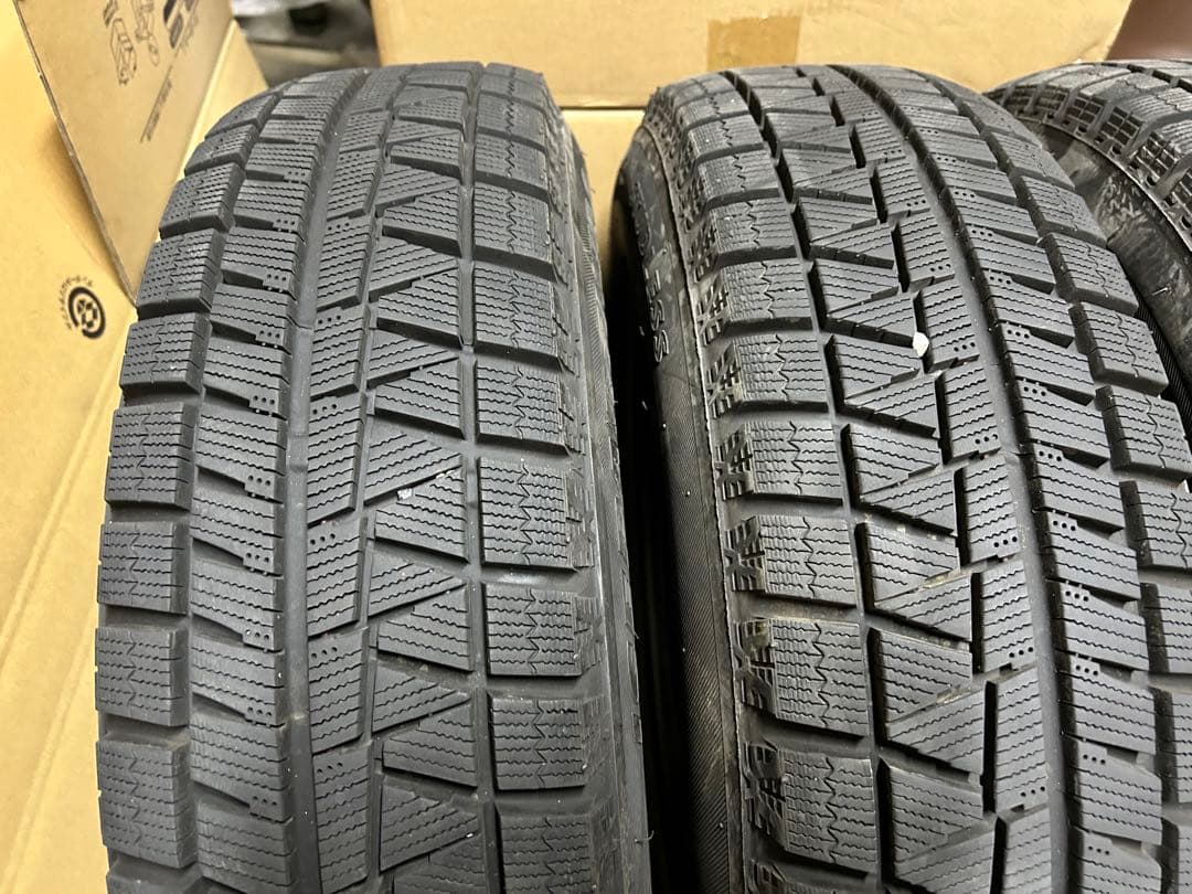 【22年！９分山】ブリヂストン　スタッドレスタイヤ175/70R14 ４本セット