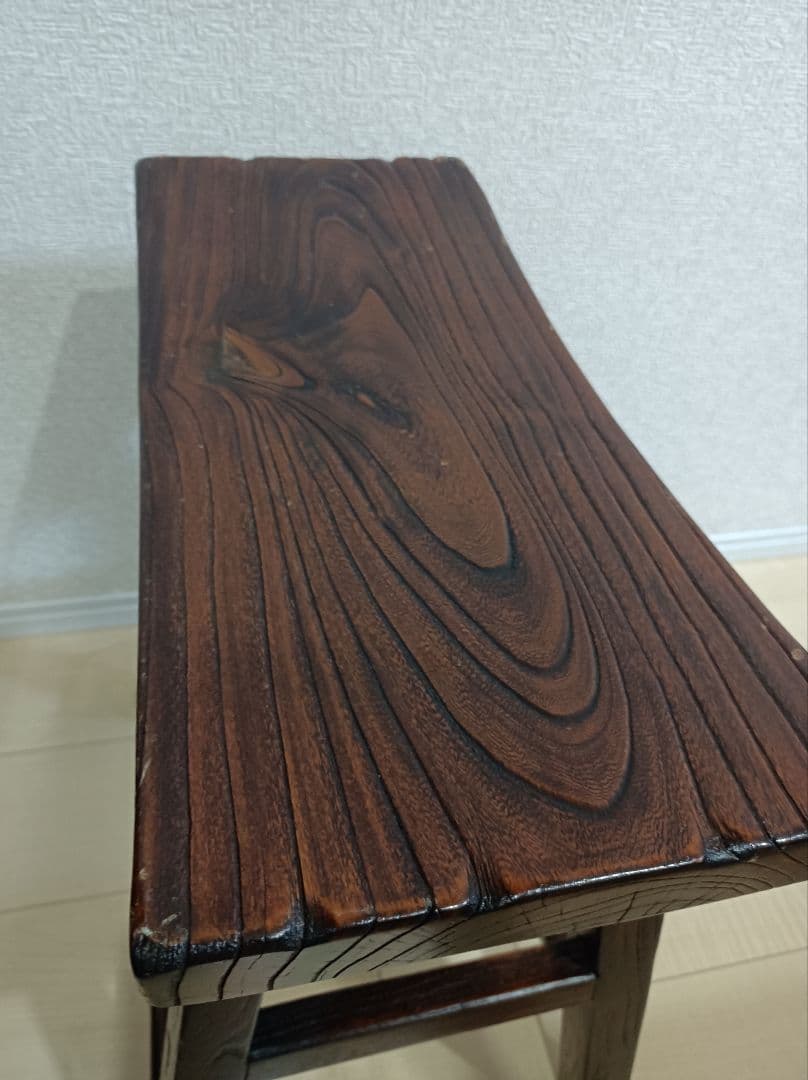 ①アンティーク　木製スツール 曲線座面 ダークブラウン