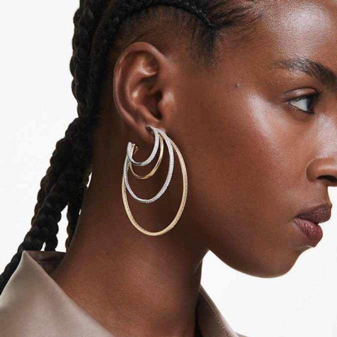 スワロフスキーピアス