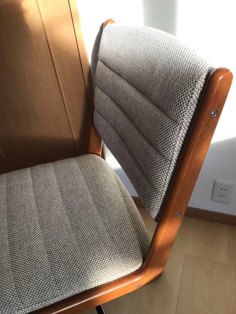 karimoku カリモク　ベージュ　デスクチェア