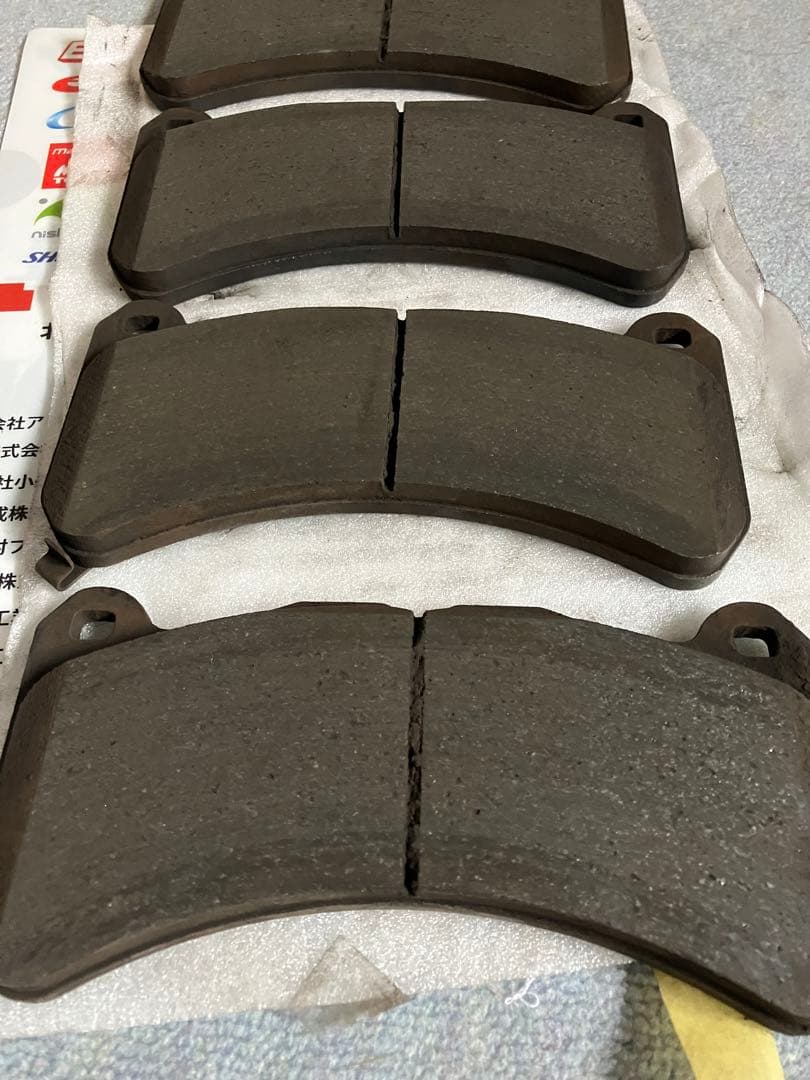 スバル　WRX STI VAB 純正フロントブレーキパッド　中古残7mm