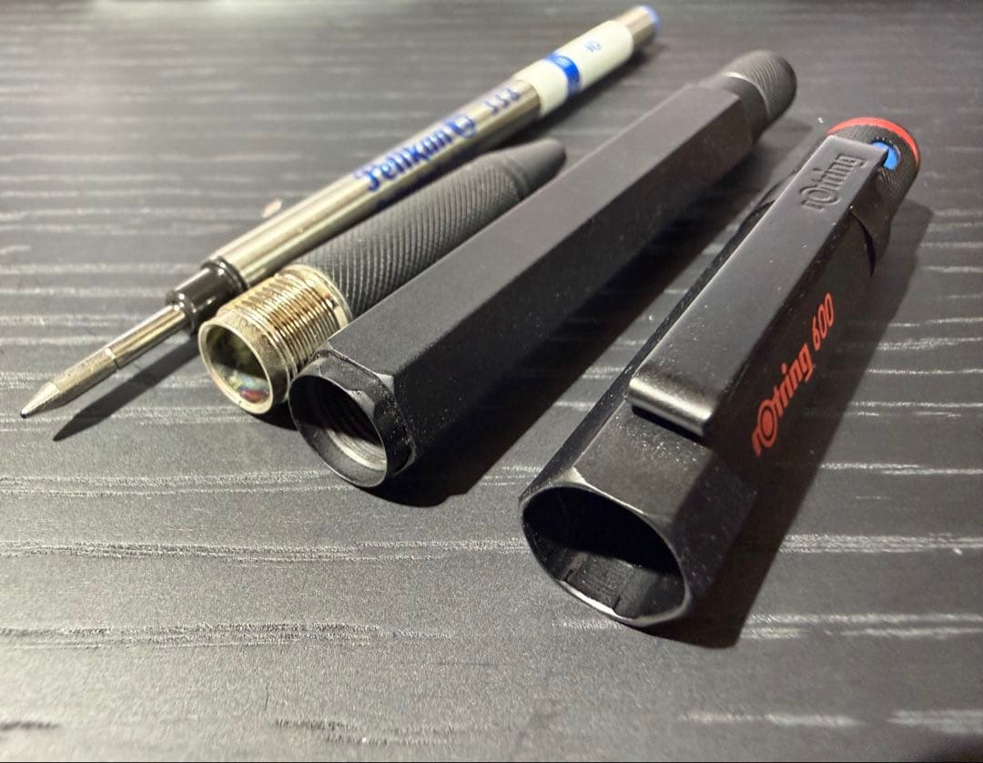 値下済 ロットリング600 ローラーボールペン 色窓 ブラック