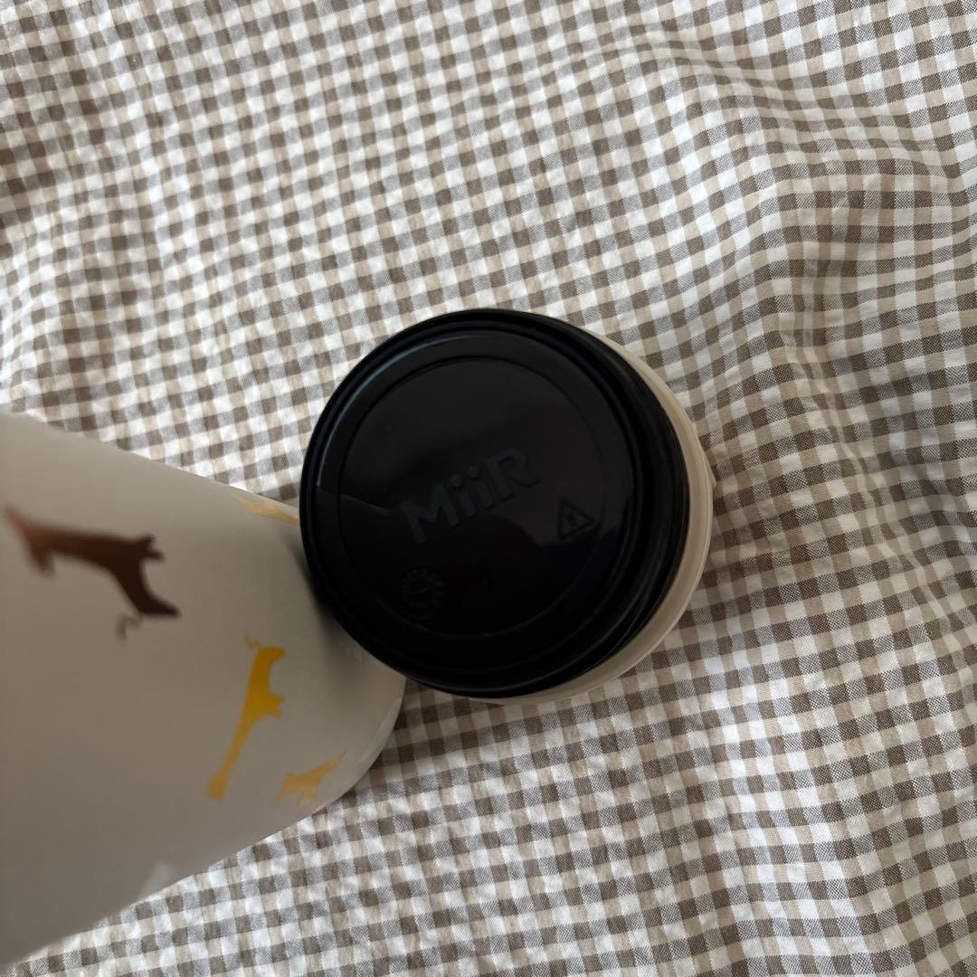 未使用　スターバックス【ハッピージラフ】ステンレスボトル　473ml 水筒