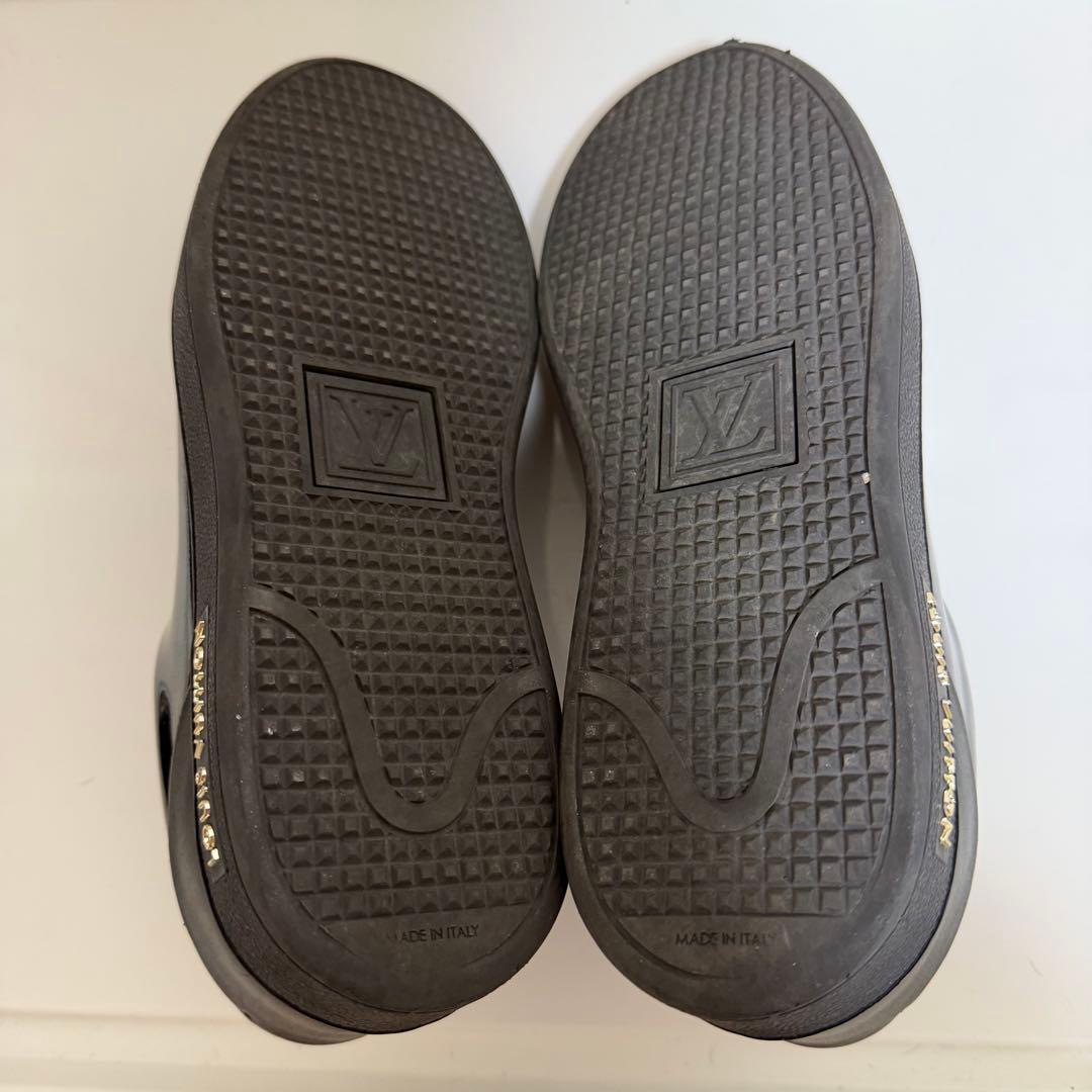 LOUIS VUITTON スニーカー エナメル ブラック 24cm