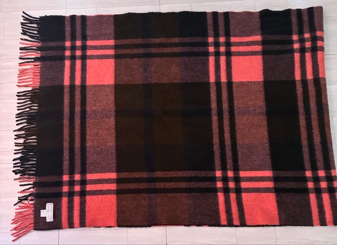 ジョシュアエリス　ピンクと黒のチェック柄ストール大判