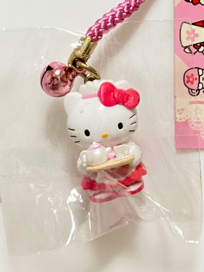 ★ご当地キティ レストラン限定 ウェイトレスバージョン 根付け★