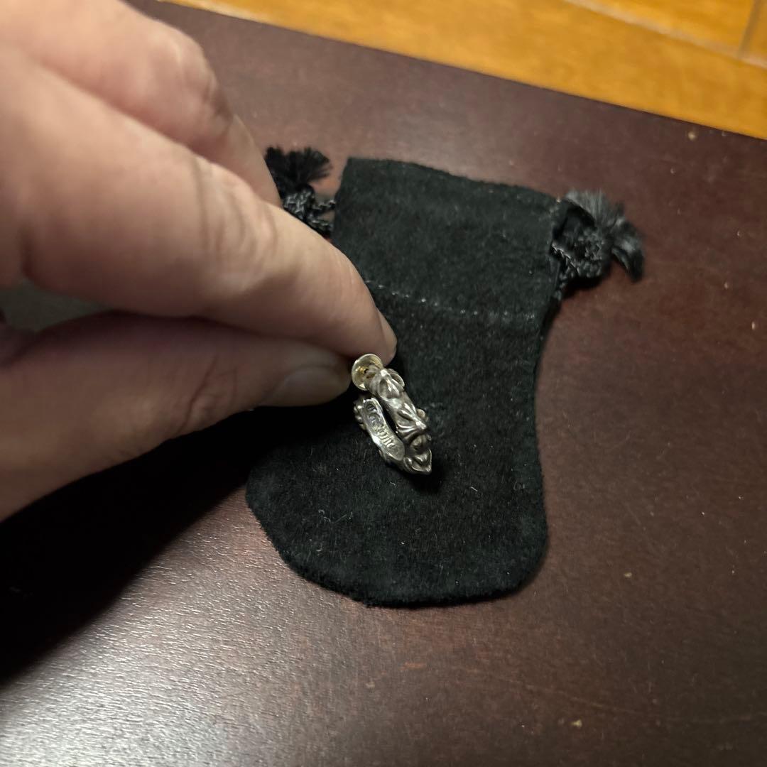 クロムハーツ　クロス　ピアス(片耳用) ポーチ付き