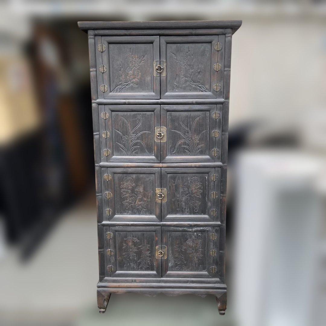 レトロ　古家具　彫刻入り　木製キャビネット　アンティーク　戸棚