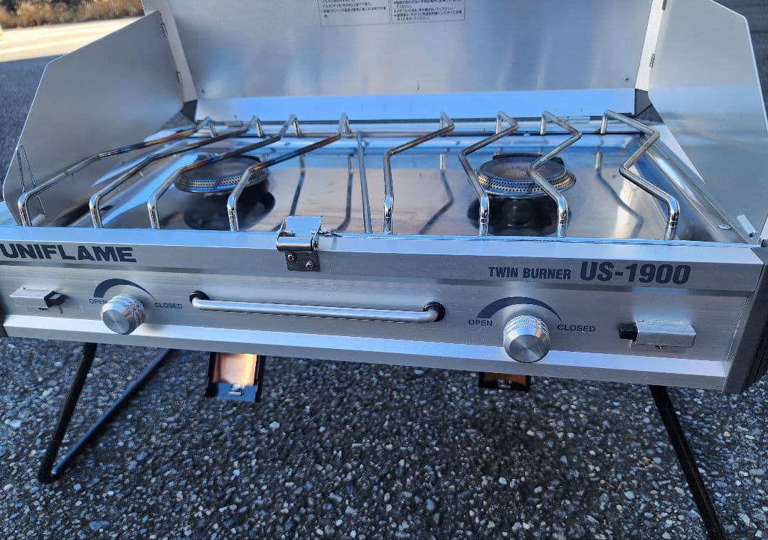 UNIFLAMEのツインバーナーUS-1900、キッチンスタンドⅡ セット