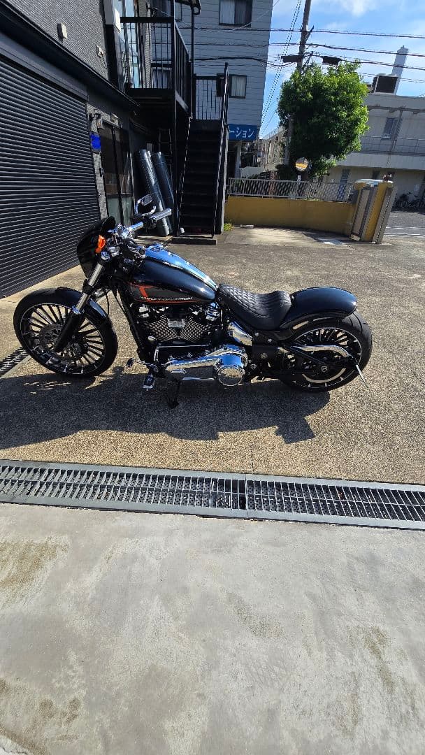 美品ブレイクアウト トライジャ 製 Sシート+Sフェンダ-+ケラーマンウインカー