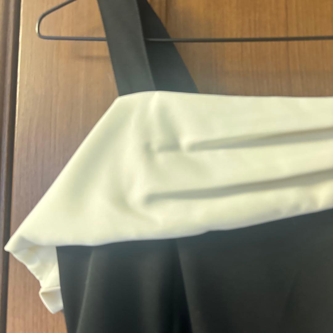 【週末値下げ】【美品】Rirandtureオフショルダー ペプラムトップス