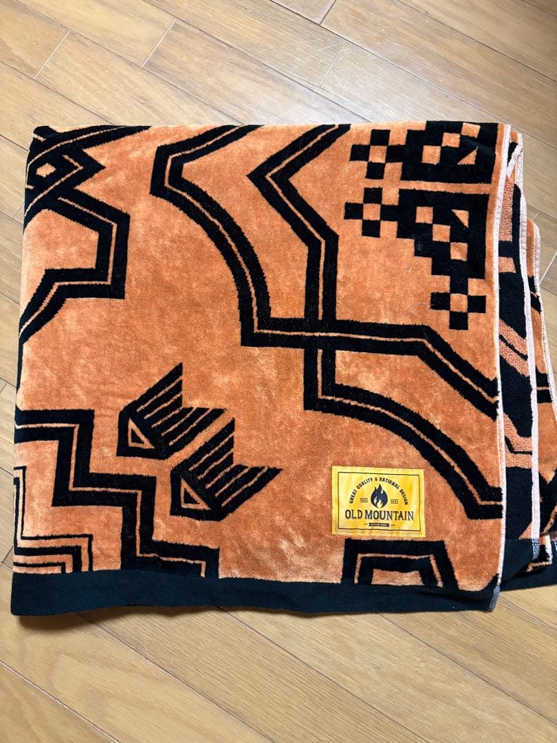 オールドマウンテン　KAKEMONO 夏　キャメル