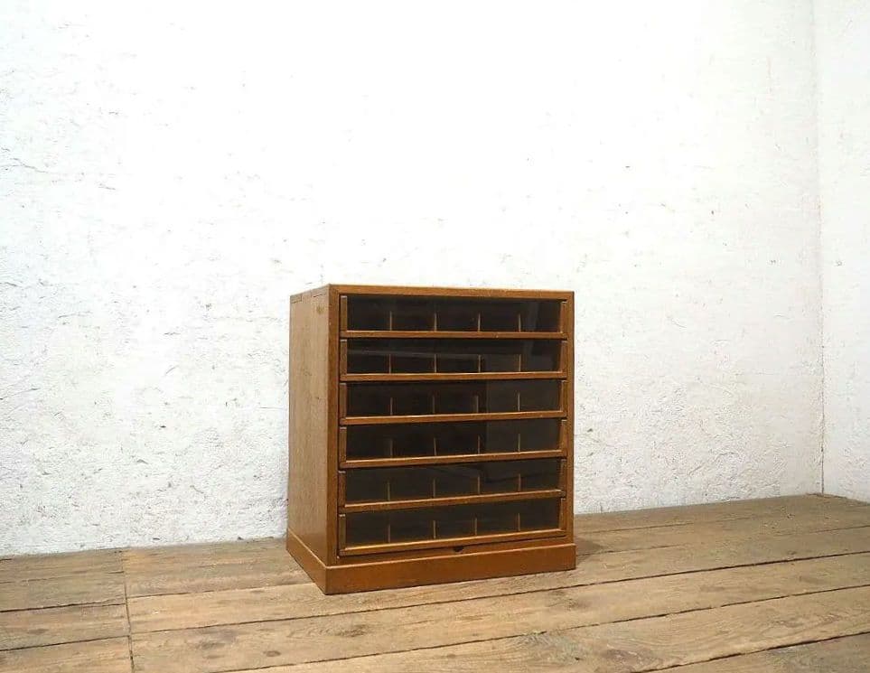 1409 ①レトロなミシン糸のガラスケース　飾り棚　小物入　古家具　ビンテージ