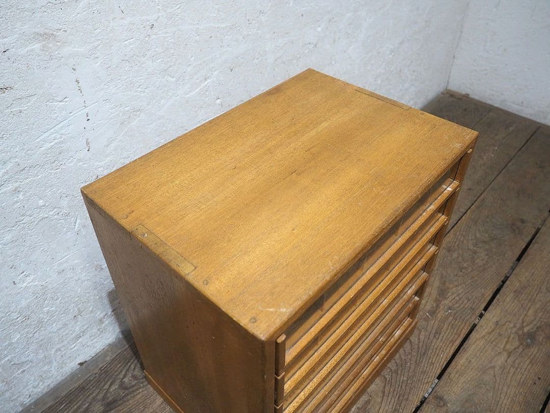 1409 ①レトロなミシン糸のガラスケース　飾り棚　小物入　古家具　ビンテージ