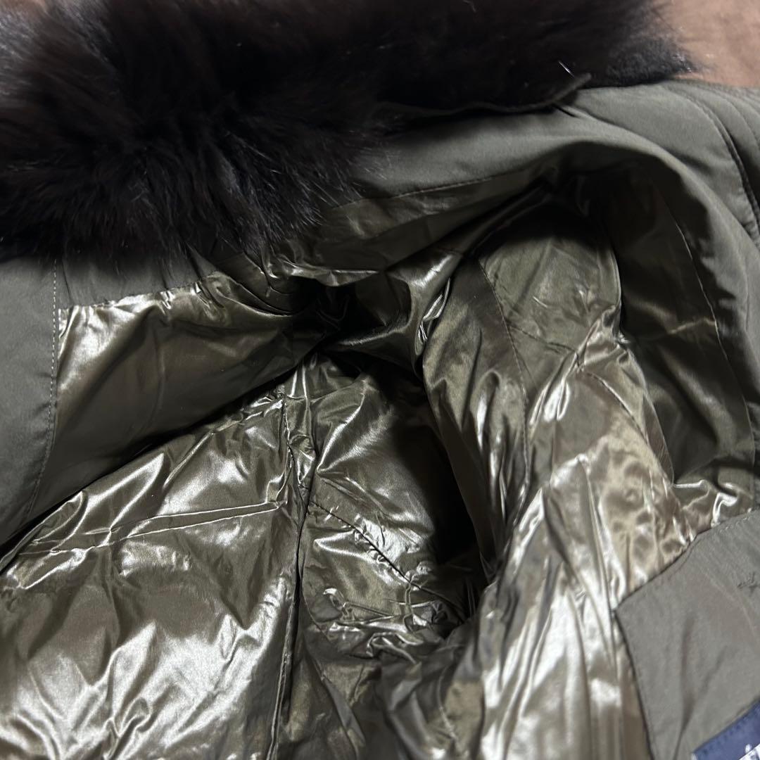 タグ付き未使用級　西川ダウン　フォックスファースタンドベルテッドダウン　カーキS