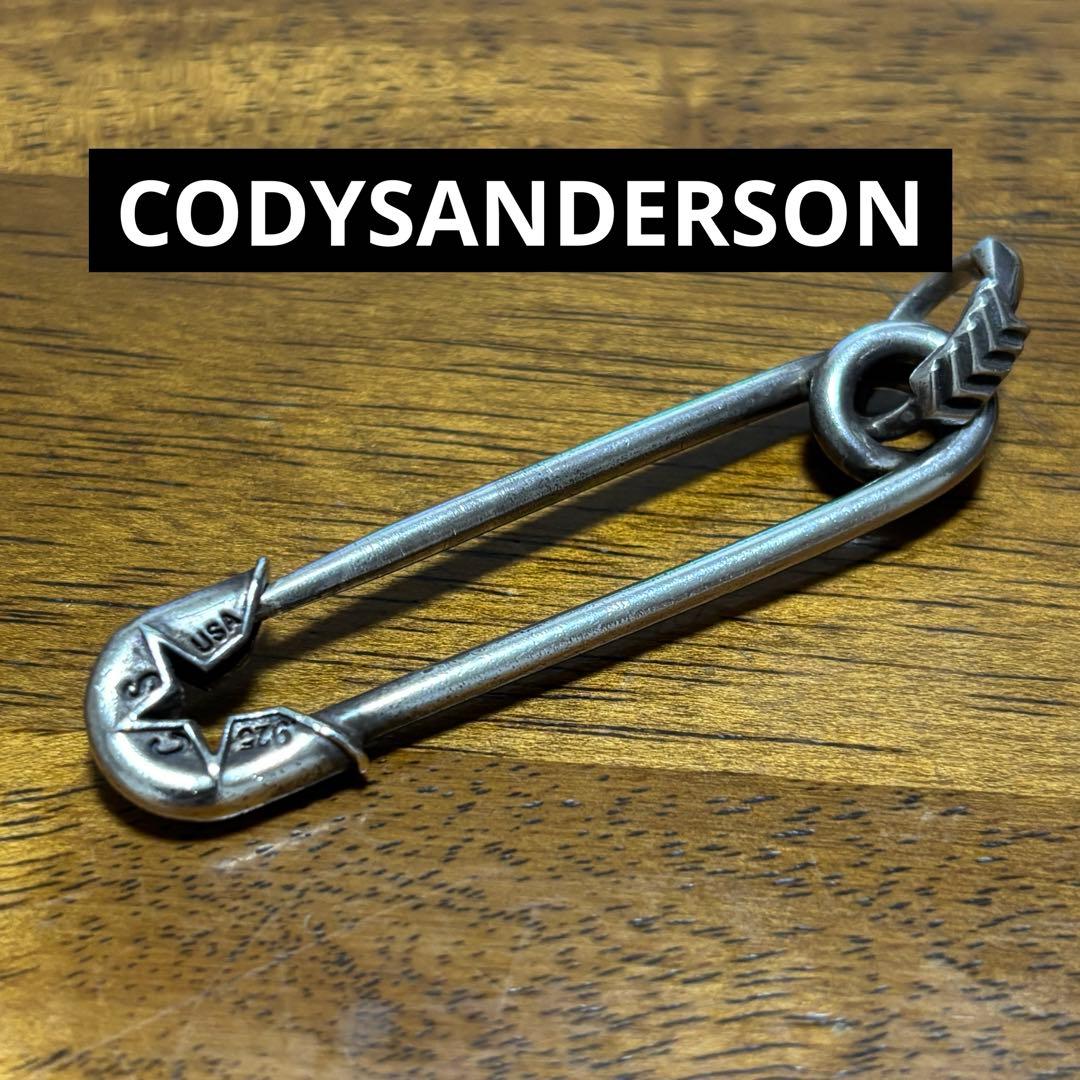 コディサンダーソン　ピンナップスター　セーフティーピン　ネックレス