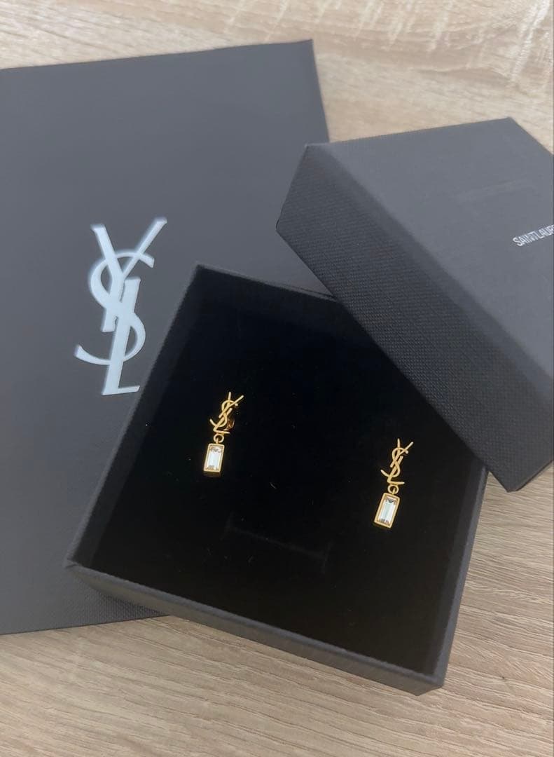 【Saint Laurent】カサンドラ ピアス/YSL