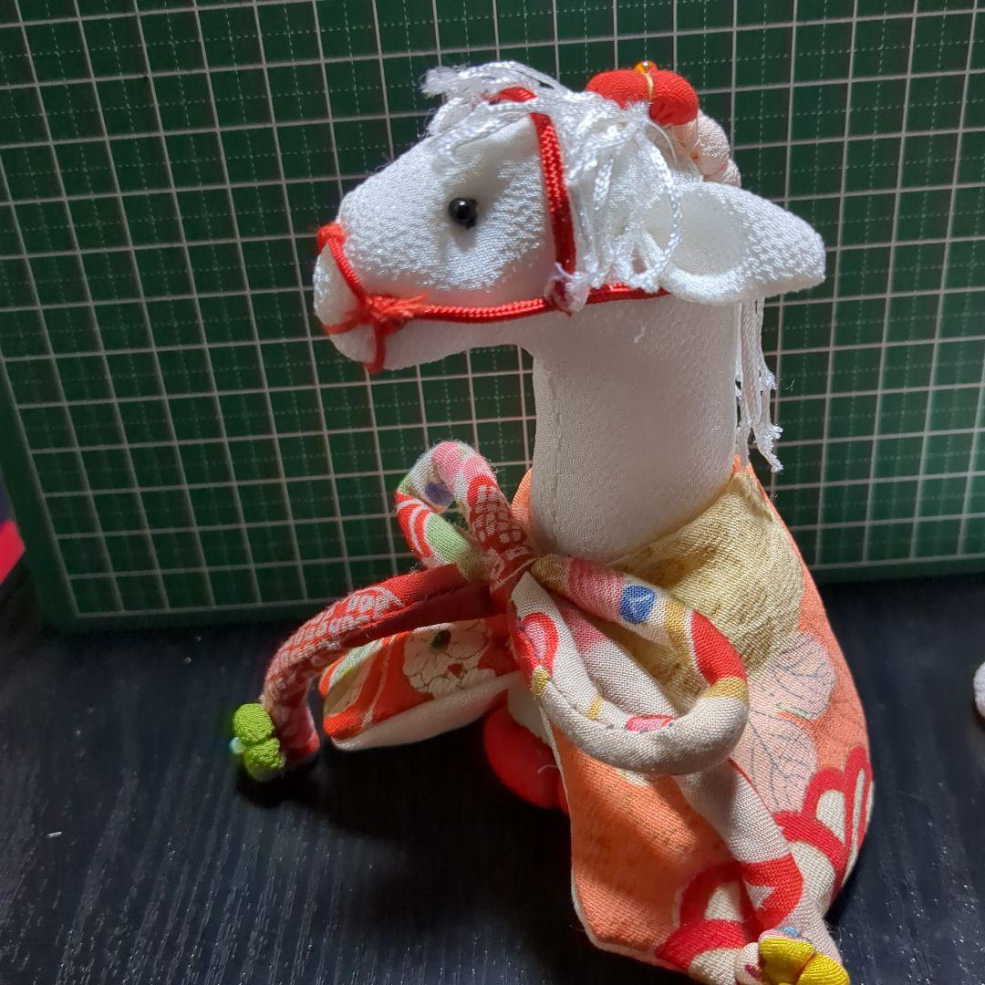 ８−2令和八年干支着物お召しの白馬