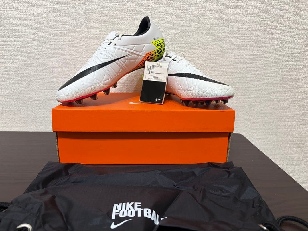 Nike サッカーシューズ ホワイト/カラフル