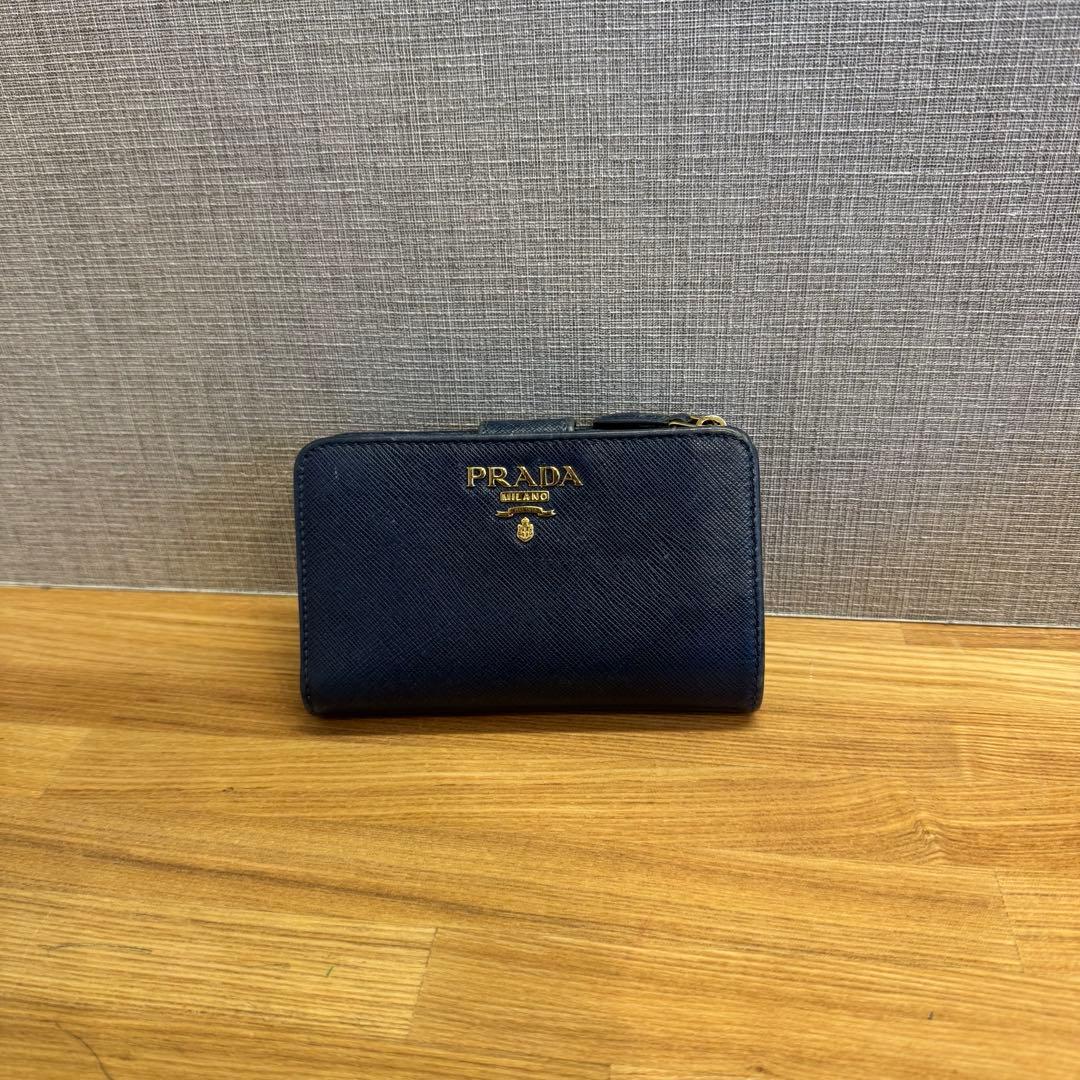 R*I様 プラダ サフィアーノレザー ロゴ 二つ折り財布 紺色