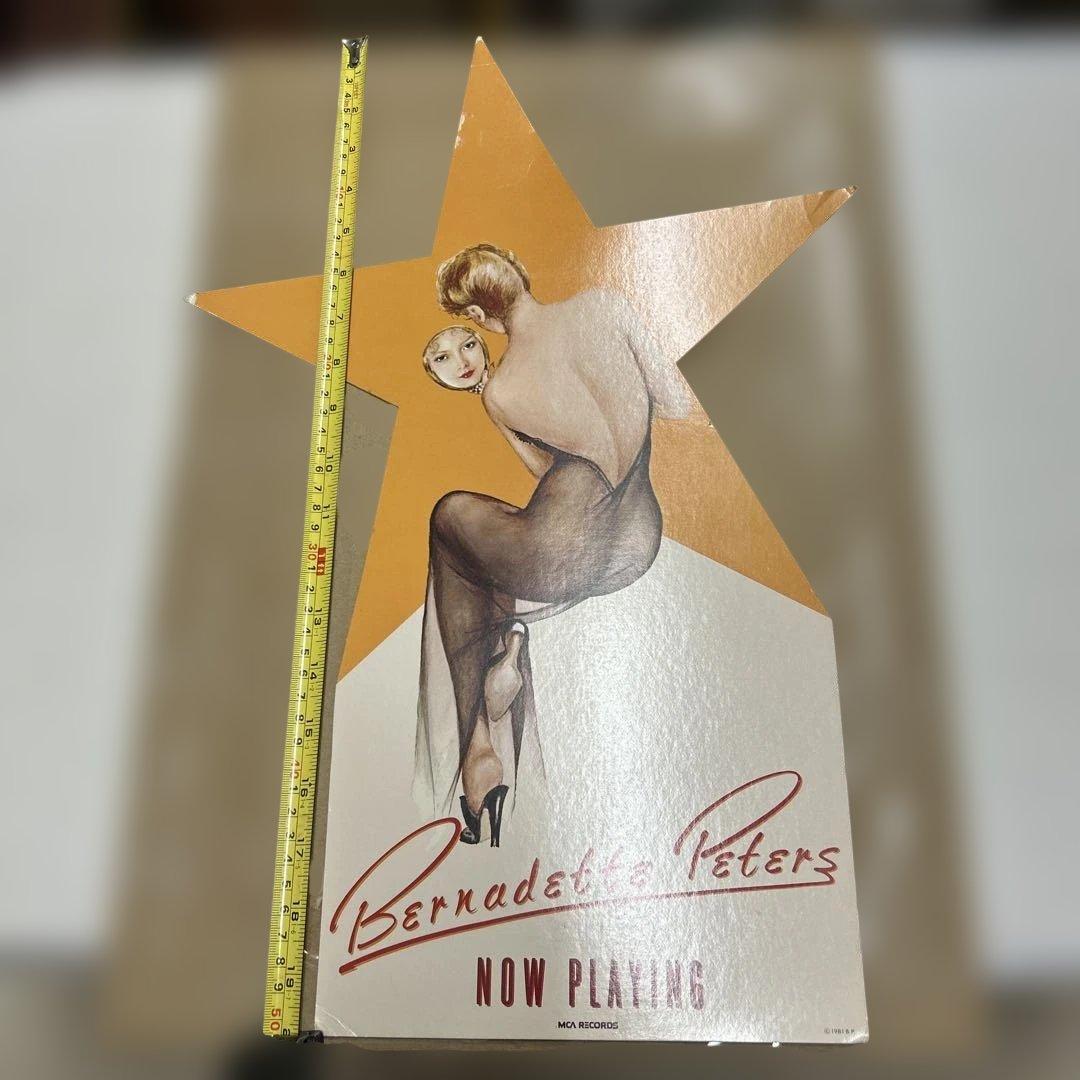 1981年オリジナルピンナップガールBernadette Peters 1個