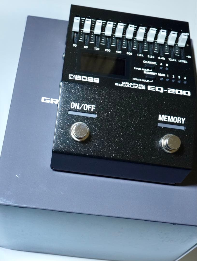 BOSS EQ-200 グラフィックイコライザー