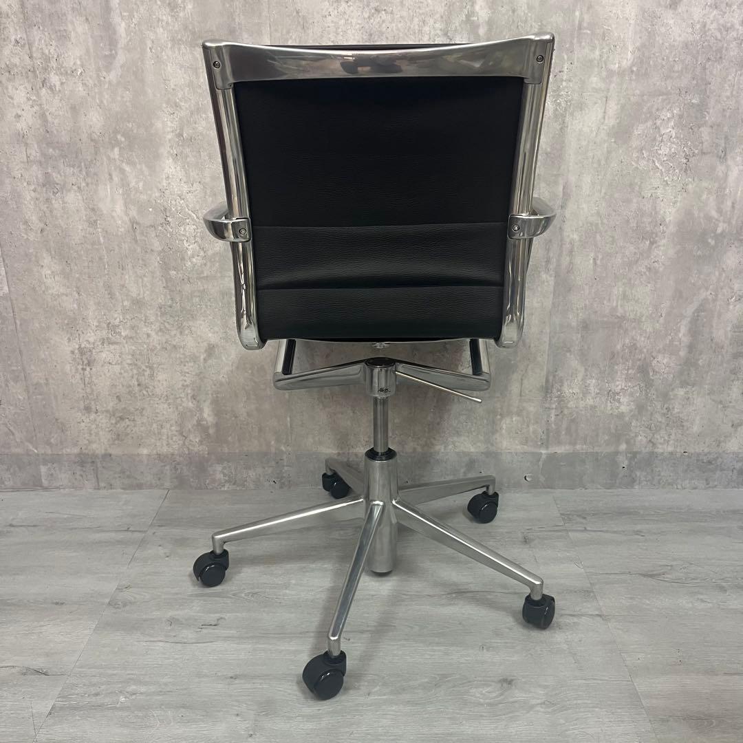 カッシーナイクスシー アリアス ローリングフレーム本革オフィスチェア