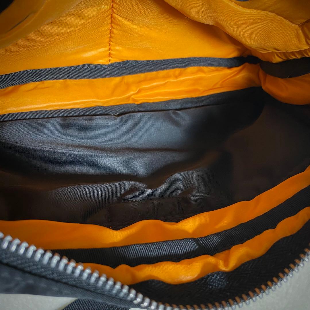 【極美品】 PORTER TANKERタンカー ボディバッグ コブラバックル