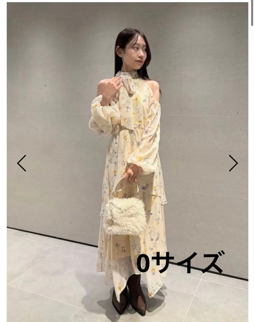 【新品】【新作】FRAY I.D フラワープリントオフショルティアードワンピース