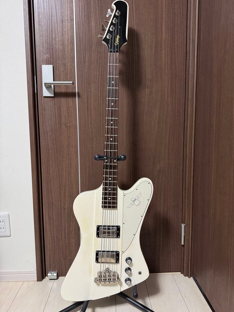 ベース Epiphone Thunderbird