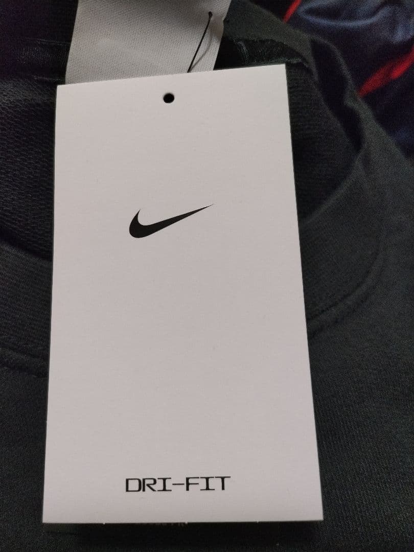 Nike ロングスリーブ Tシャツ（IB7539-010）