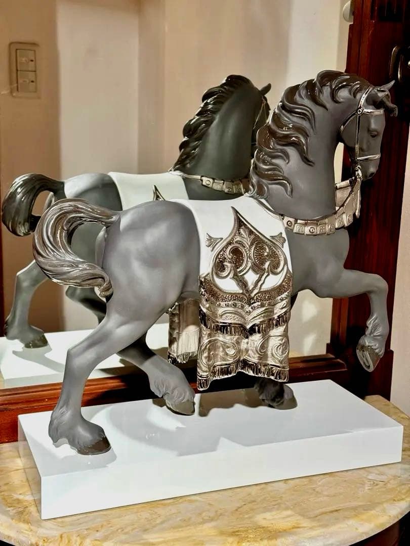 【極美品46.2万円】リヤドロ 威風堂々 リデコ シルバー　LLADRO