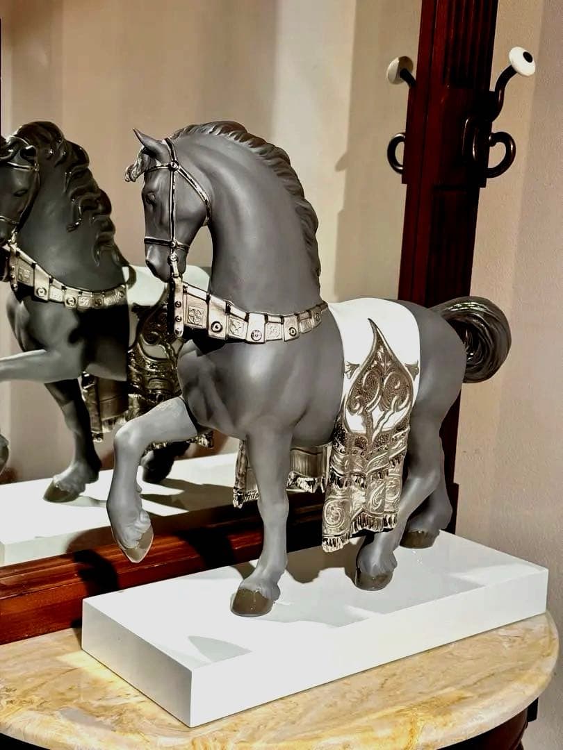 【極美品46.2万円】リヤドロ 威風堂々 リデコ シルバー　LLADRO