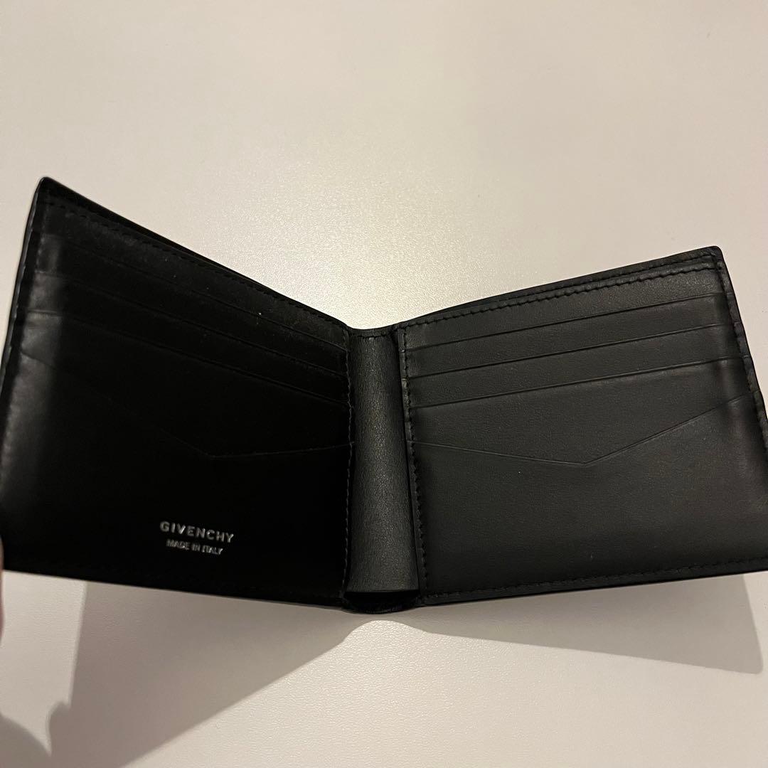 【美品・箱あり】Givenchy 財布 ブラックホワイト