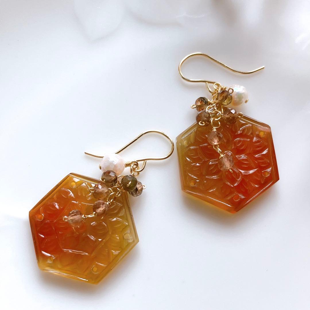 うみ◆ヘキサゴンフラワーカービング・カーネリアン×スキャポライト×あこや