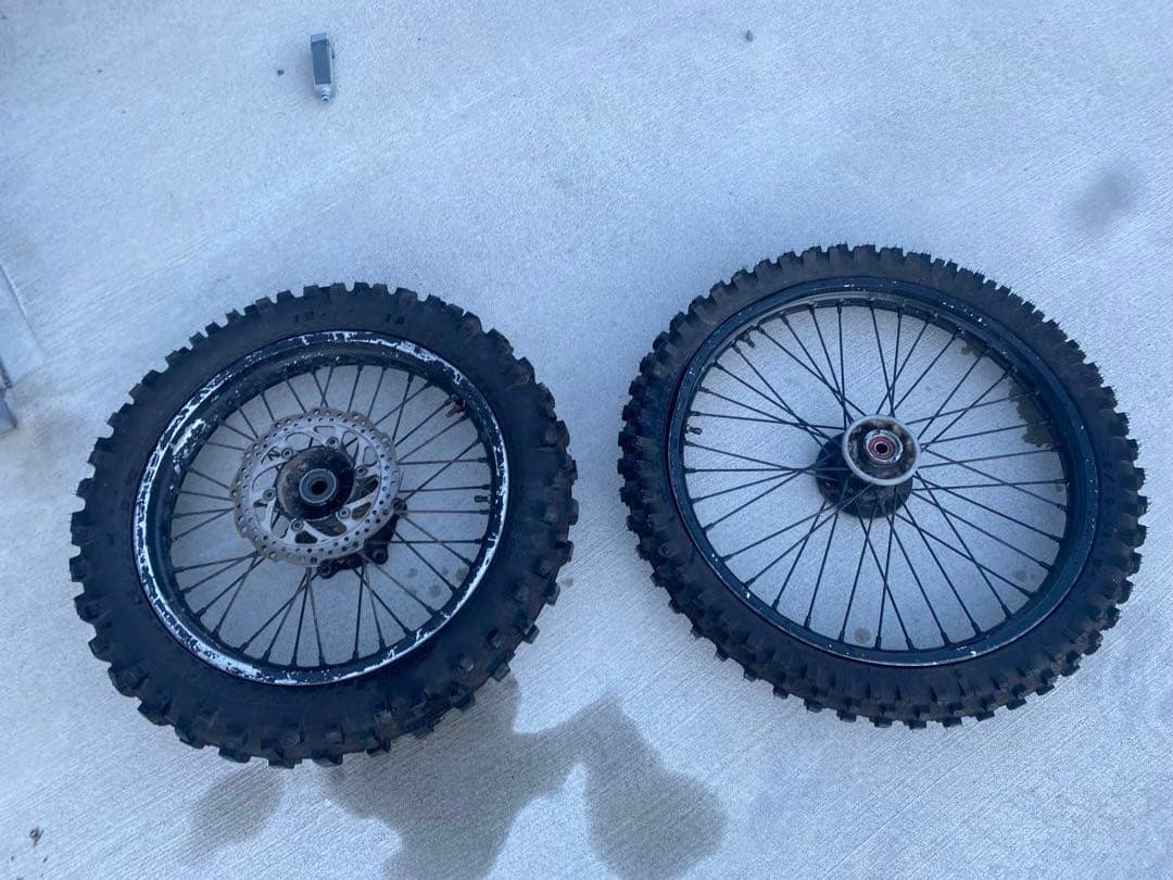 KLX250 前後ホイールセット　タイヤ山あり