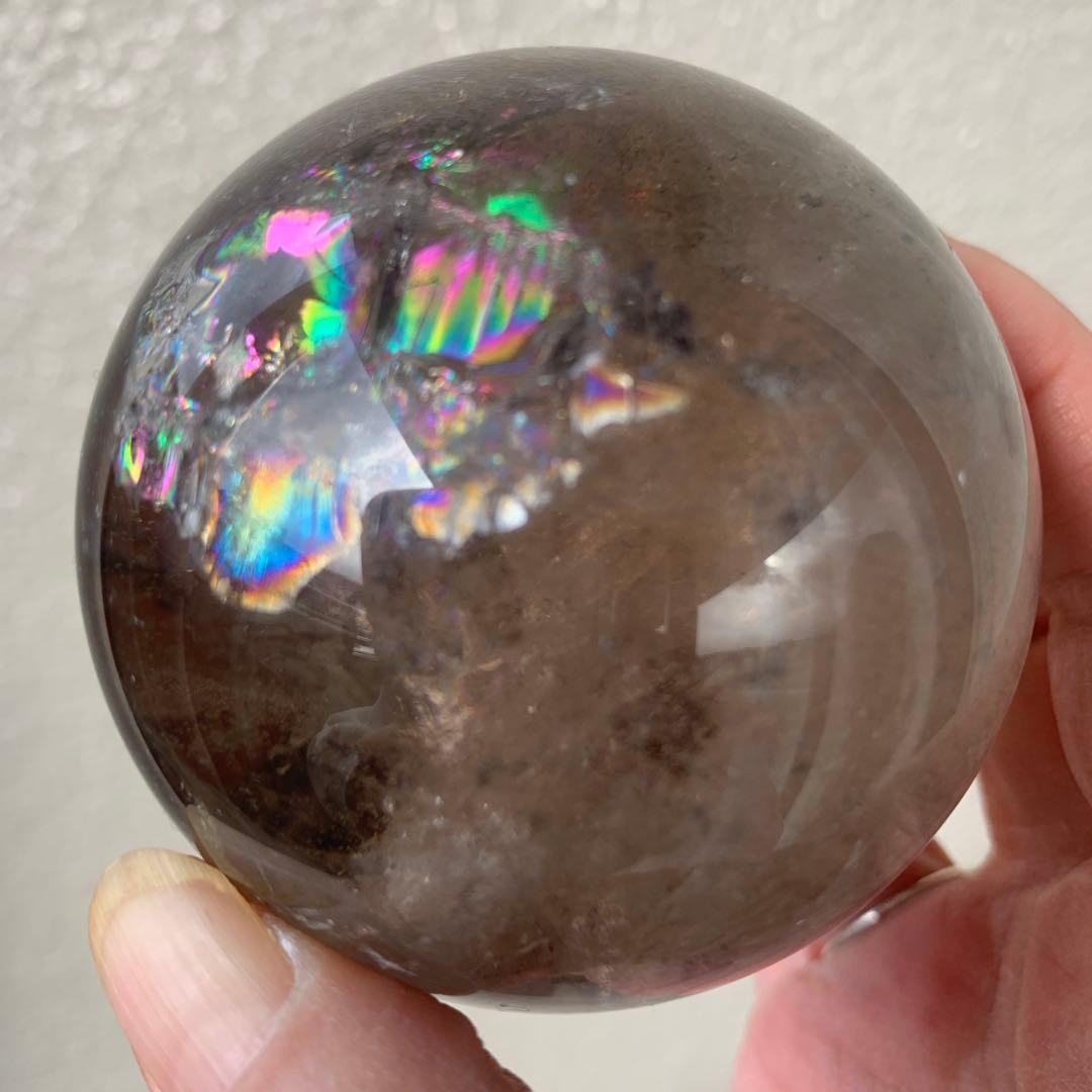 虹一杯‼︎スモーキークォーツスフィア大玉約66mm ゼウスストーン　天然石置物