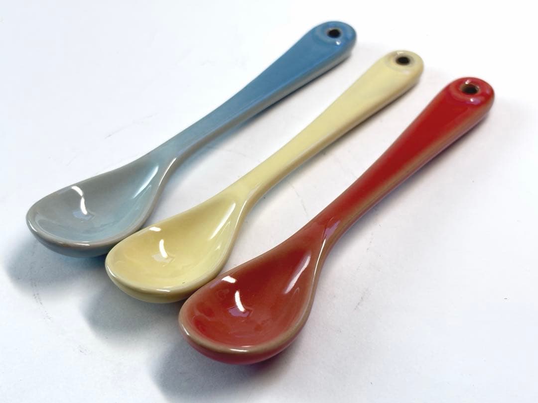 新品 ルクルーゼ ジャムポット 3色 赤黄青 スプーン付 調味料入れ 3点セット