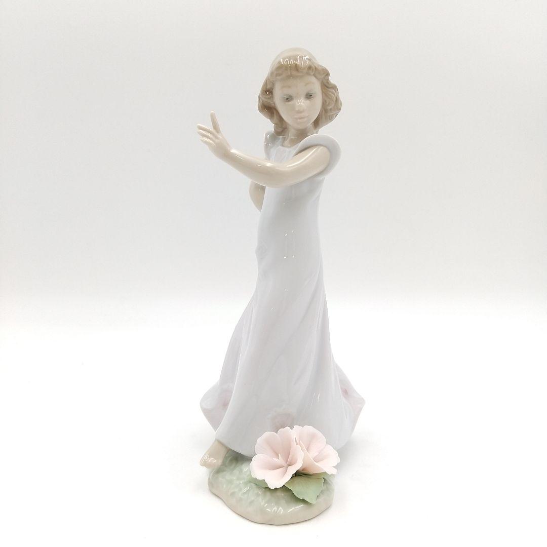 美品 リヤドロ ベルフラワー 感謝の気持ち 置物 少女 フィギュリン