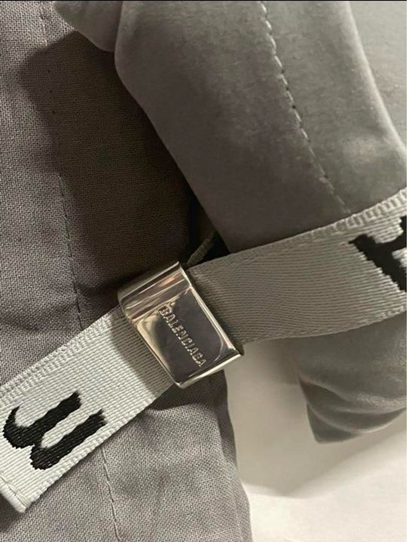 BALENCIAGA バングル　ブレスレット グレー　７月末まで出品