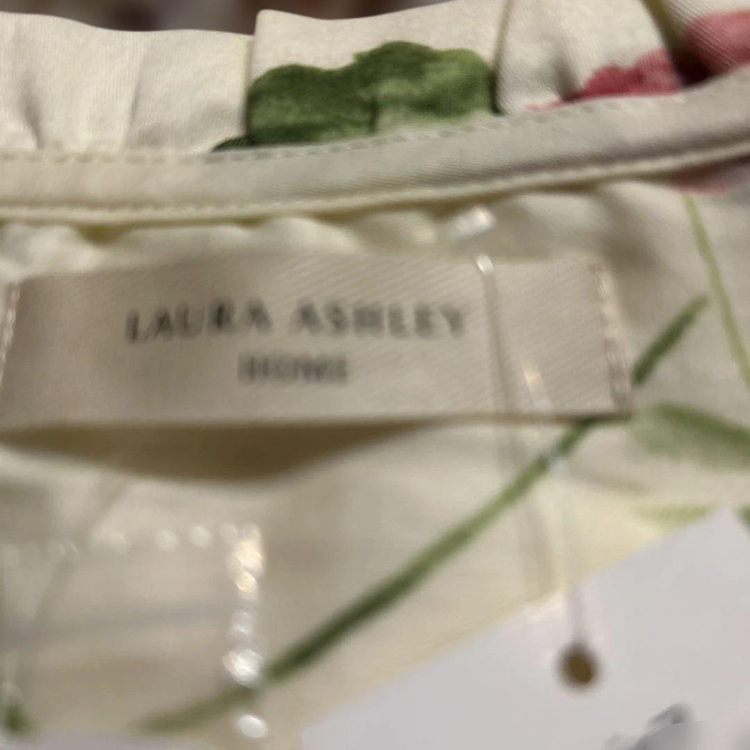 ルームウェア・パジャマ LAURAASHLEY