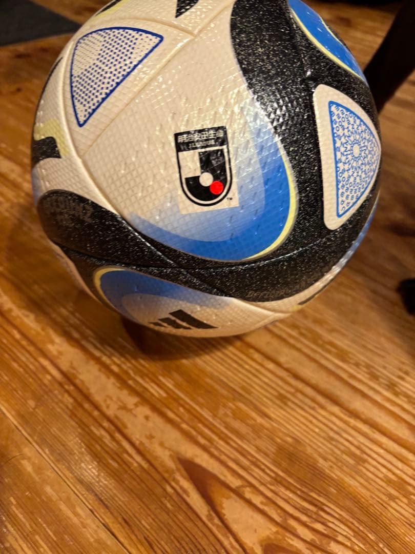 adidas サッカーボール