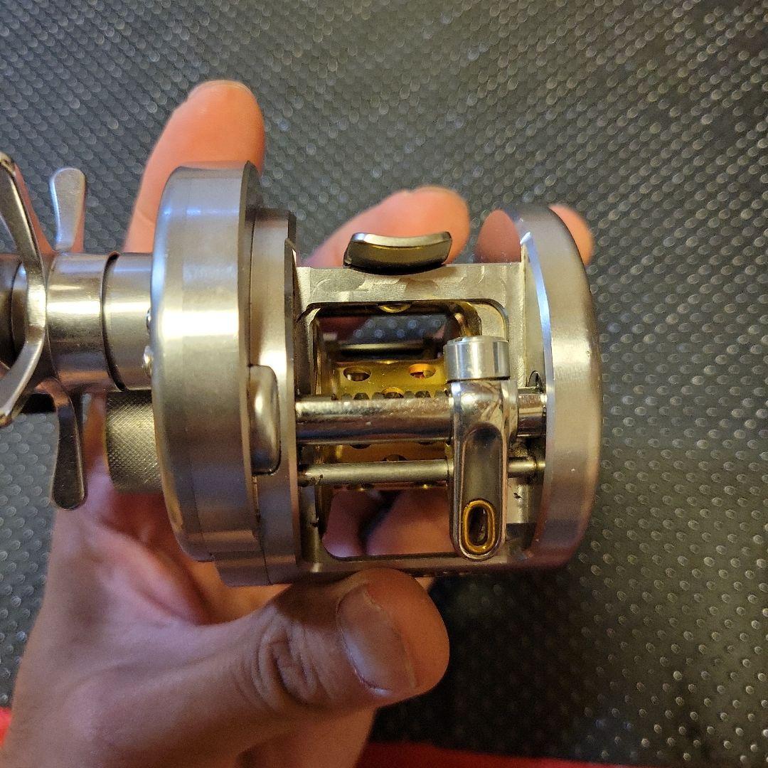 リール SHIMANO CALCUTTA CONQUEST 201DC