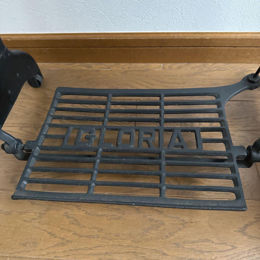 ミシン型テーブル　アンティーク風　小型　キャスター付き　アイアン　木製テーブル