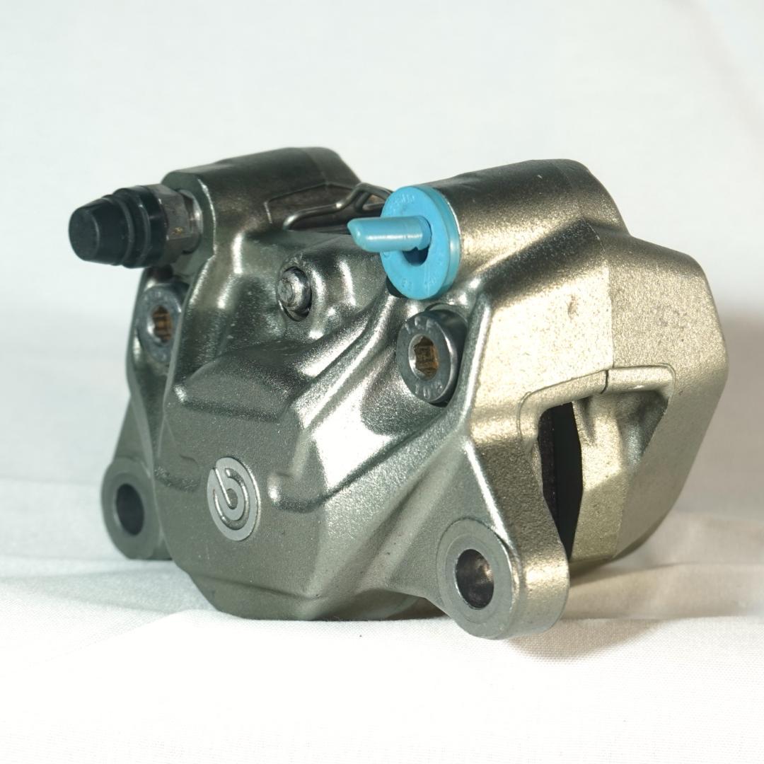 Brembo ブレンボ 2potキャリパー Φ34　新カニ　良品