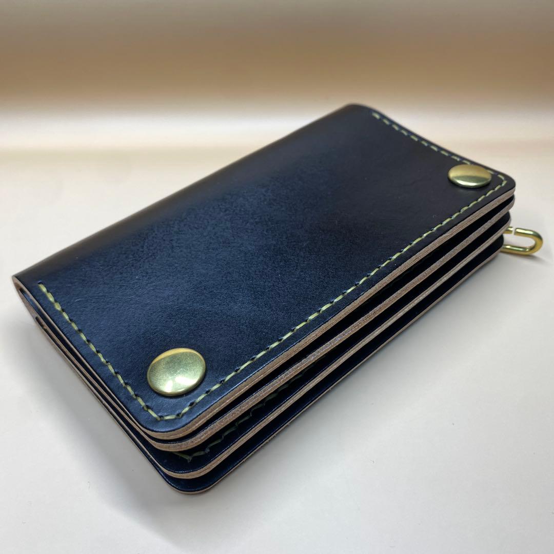 【無骨×上質】3層 丘染めブラック／ミドルトラッカーウォレットMTW