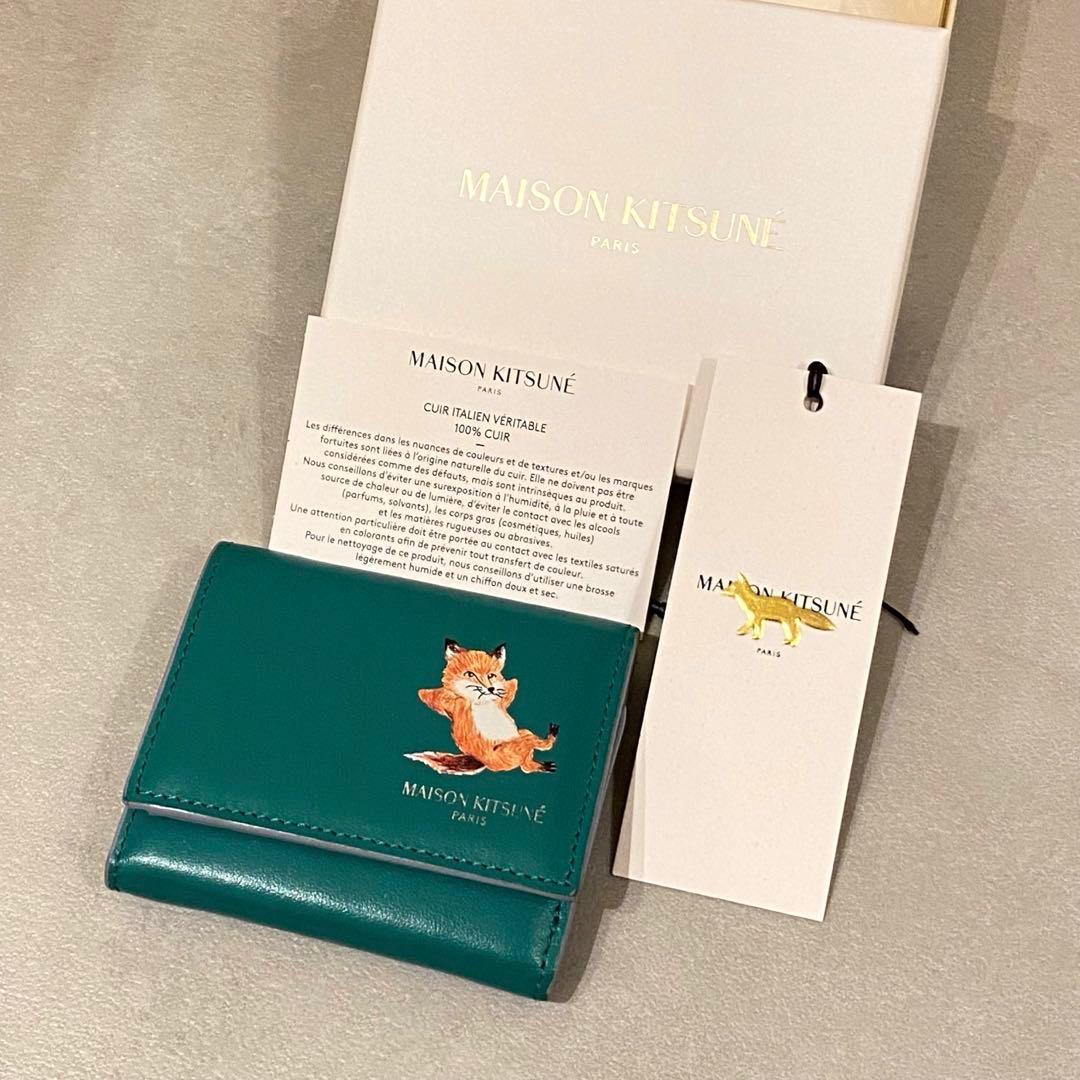 あ*く様 MAISON KITSUNE 折財布